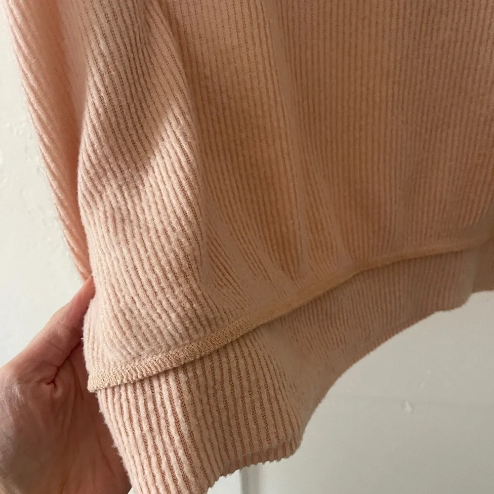 FREE PEOPLE Main Squeeze Brushed Hacci Top Drop Shoulder Sweater Women’s Small